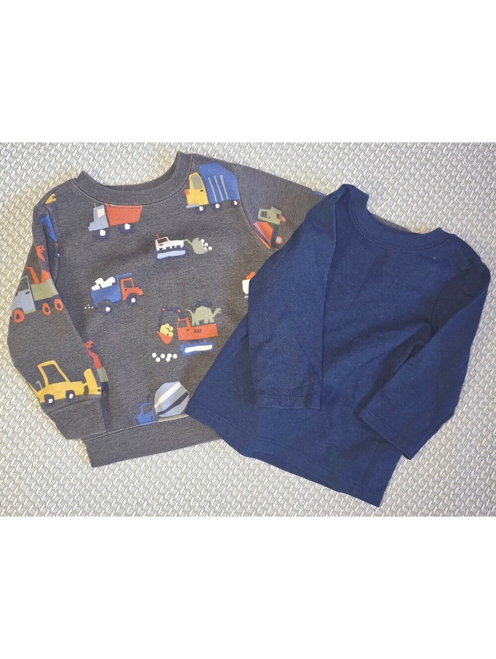 2 garanimals swesrshirts/tops boys size 6-9 months